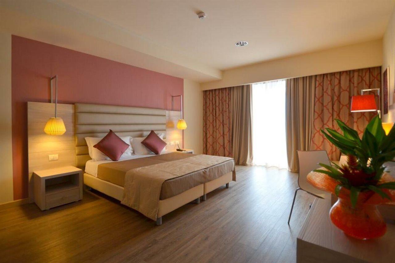 Turin Airport Hotel & Residence سان فرانشيسكو أل كامبو المظهر الخارجي الصورة