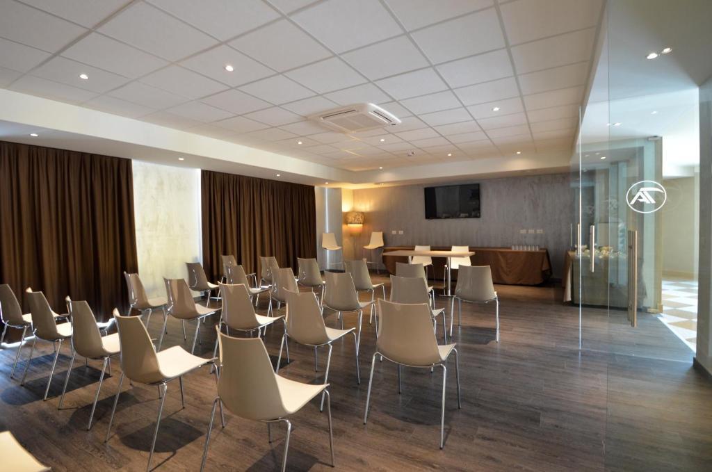 Turin Airport Hotel & Residence سان فرانشيسكو أل كامبو المظهر الخارجي الصورة